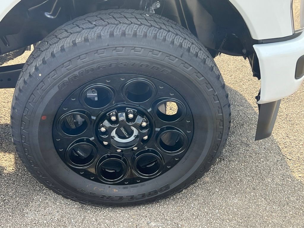 New 2026 Ford F350 XLT w/ XLT Premium Package image 9