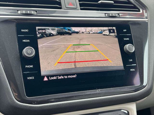 Used 2022 Volkswagen Tiguan SE R-Line image 33