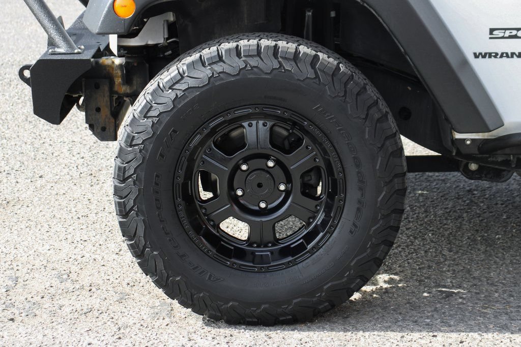 Used 2015 Jeep Wrangler Sport w/ Quick Order Package 24S AWD/4WD image 34