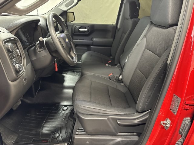 Used 2019 Chevrolet Silverado 1500 Custom w/ Custom Convenience Package AWD/4WD image 10