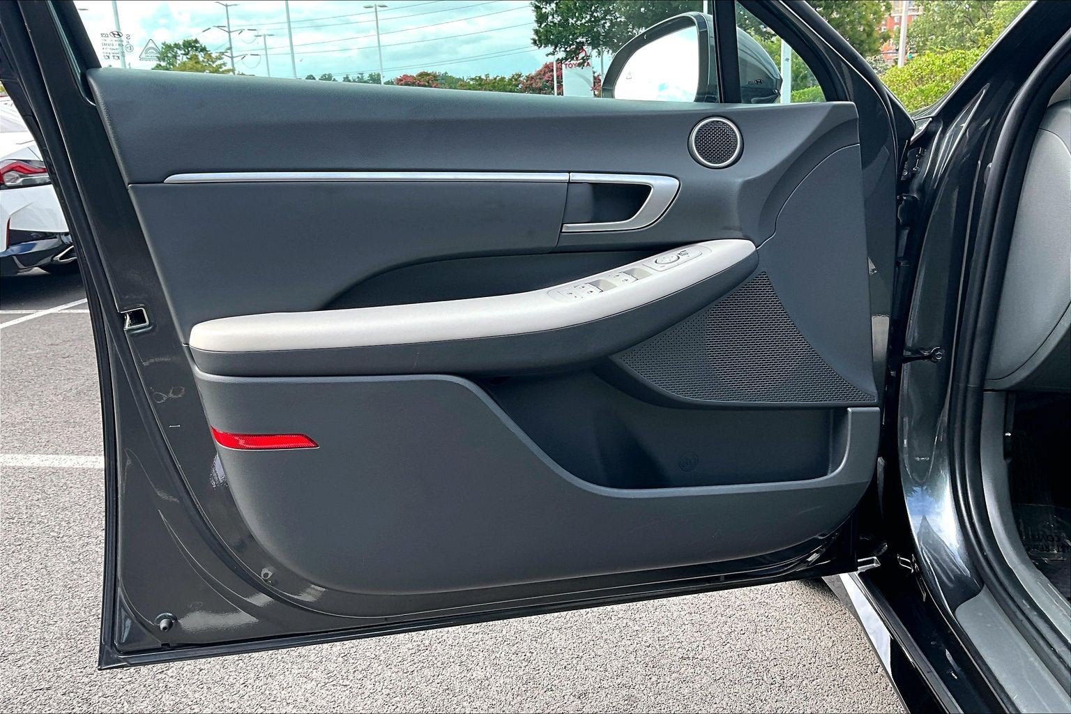 Used 2025 Hyundai Sonata SEL FWD image 20