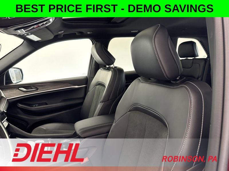 New 2026 Jeep Grand Cherokee Altitude AWD/4WD image 19