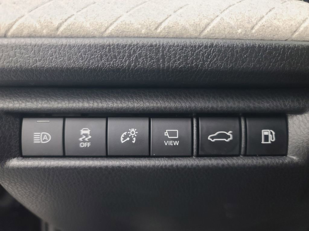 Used 2025 Toyota Camry XSE image 28