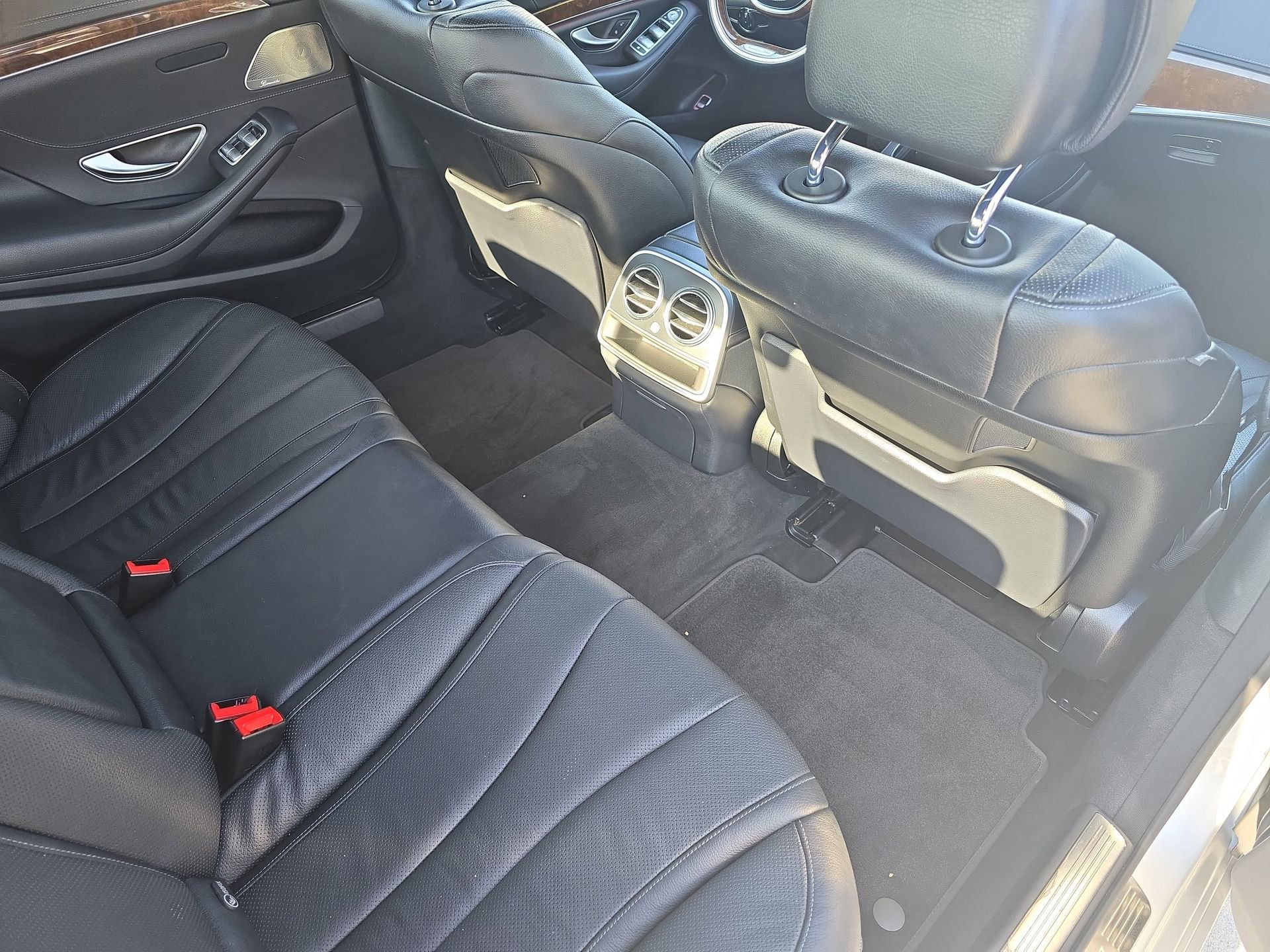 Used 2015 Mercedes-Benz S 550 4MATIC Sedan image 11