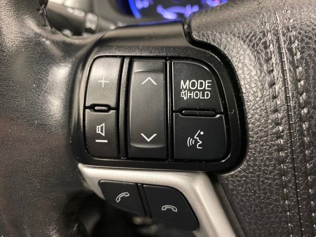 Used 2019 Toyota Highlander SE image 19