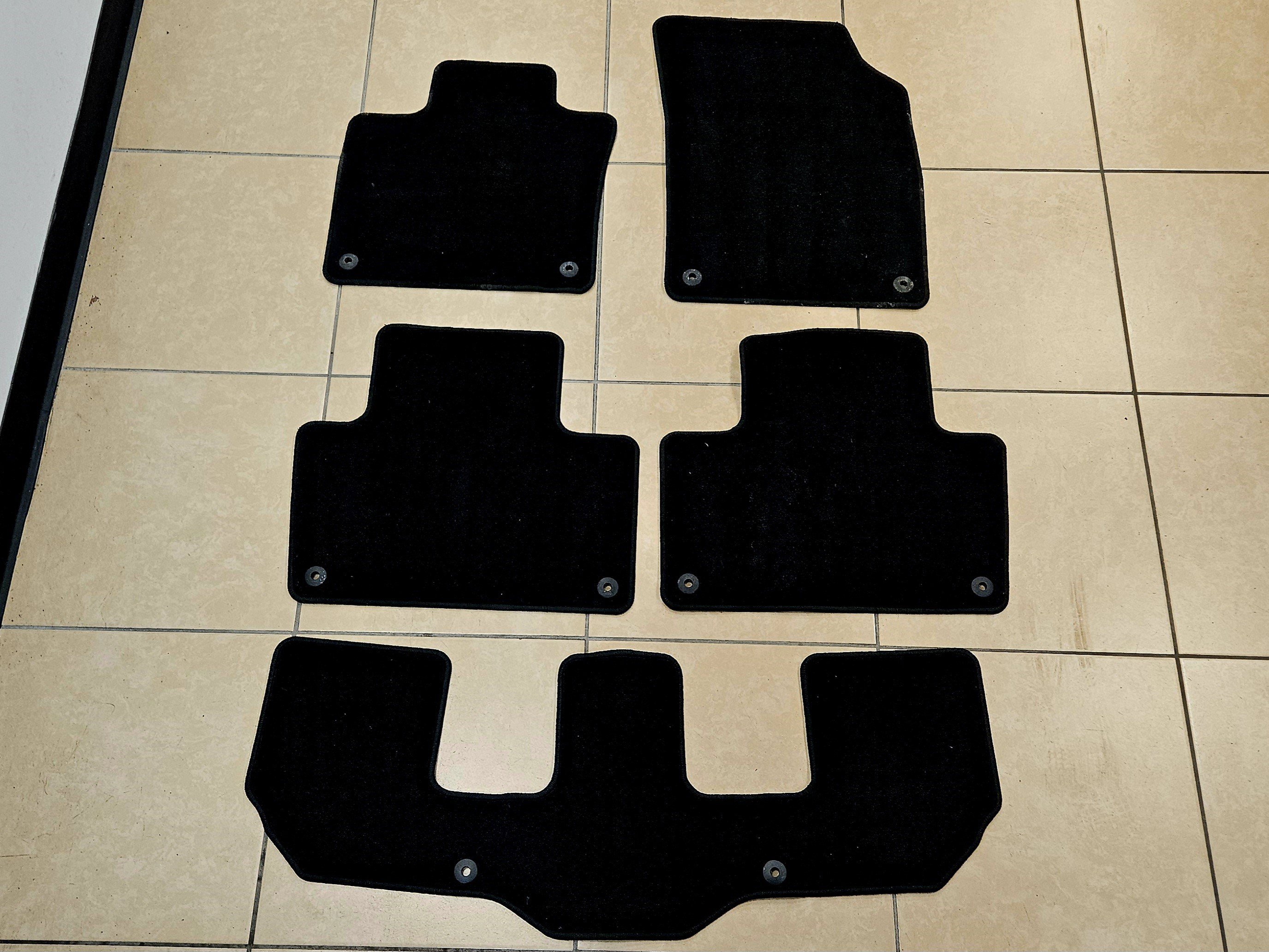 Used 2025 Volvo XC90 B6 Plus image 48