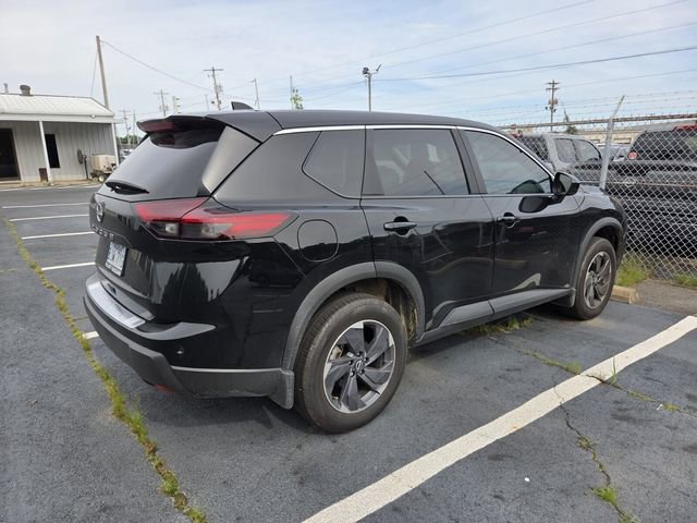 Used 2025 Nissan Rogue SV FWD image 6