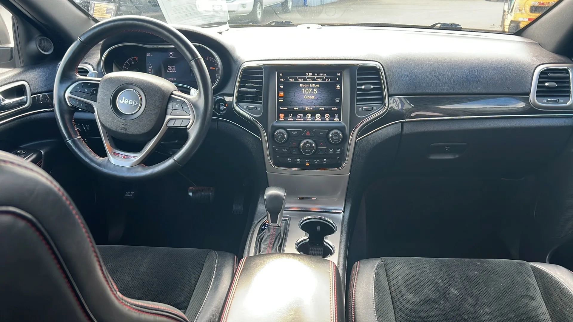 Used 2017 Jeep Grand Cherokee Trailhawk AWD/4WD image 8