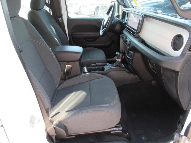 Certified 2024 Jeep Gladiator Sport AWD/4WD image 10