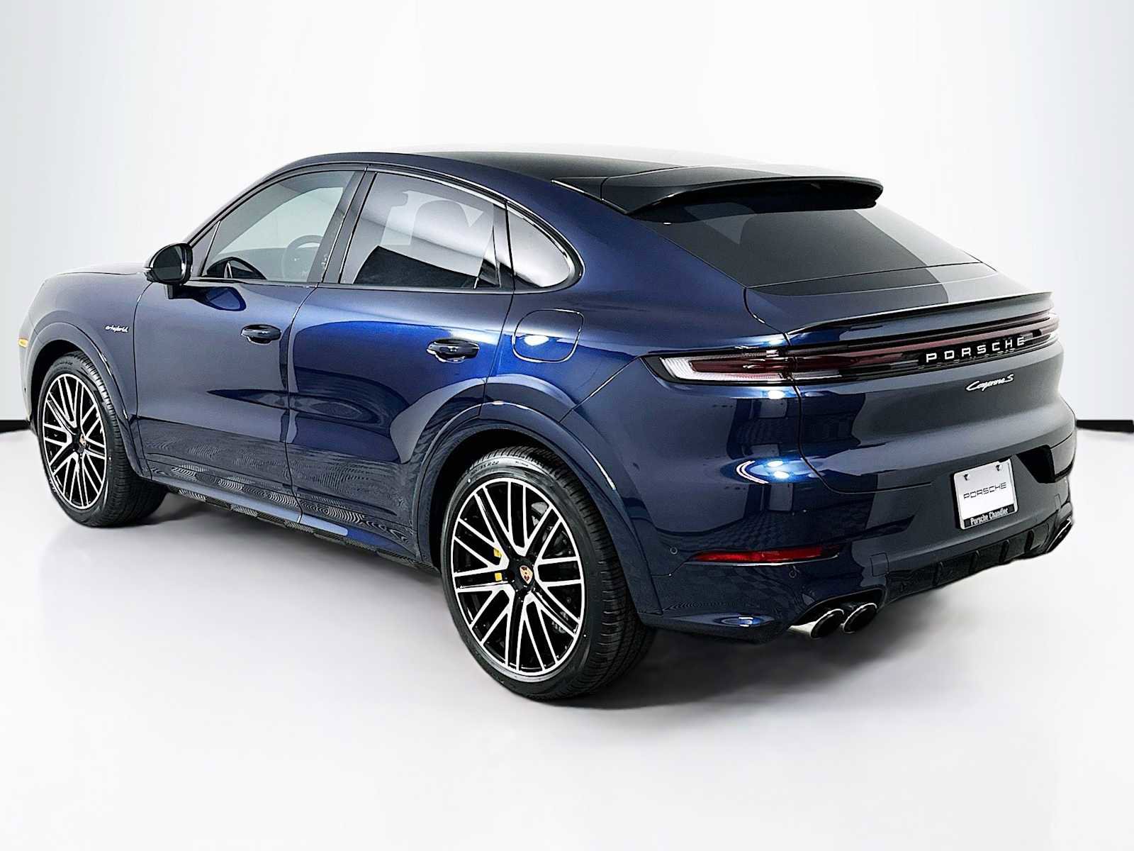 New 2026 Porsche Cayenne S image 3