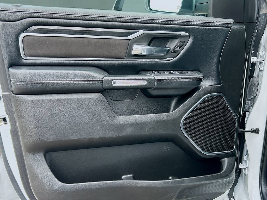 Used 2024 RAM 1500 Laramie AWD/4WD image 21