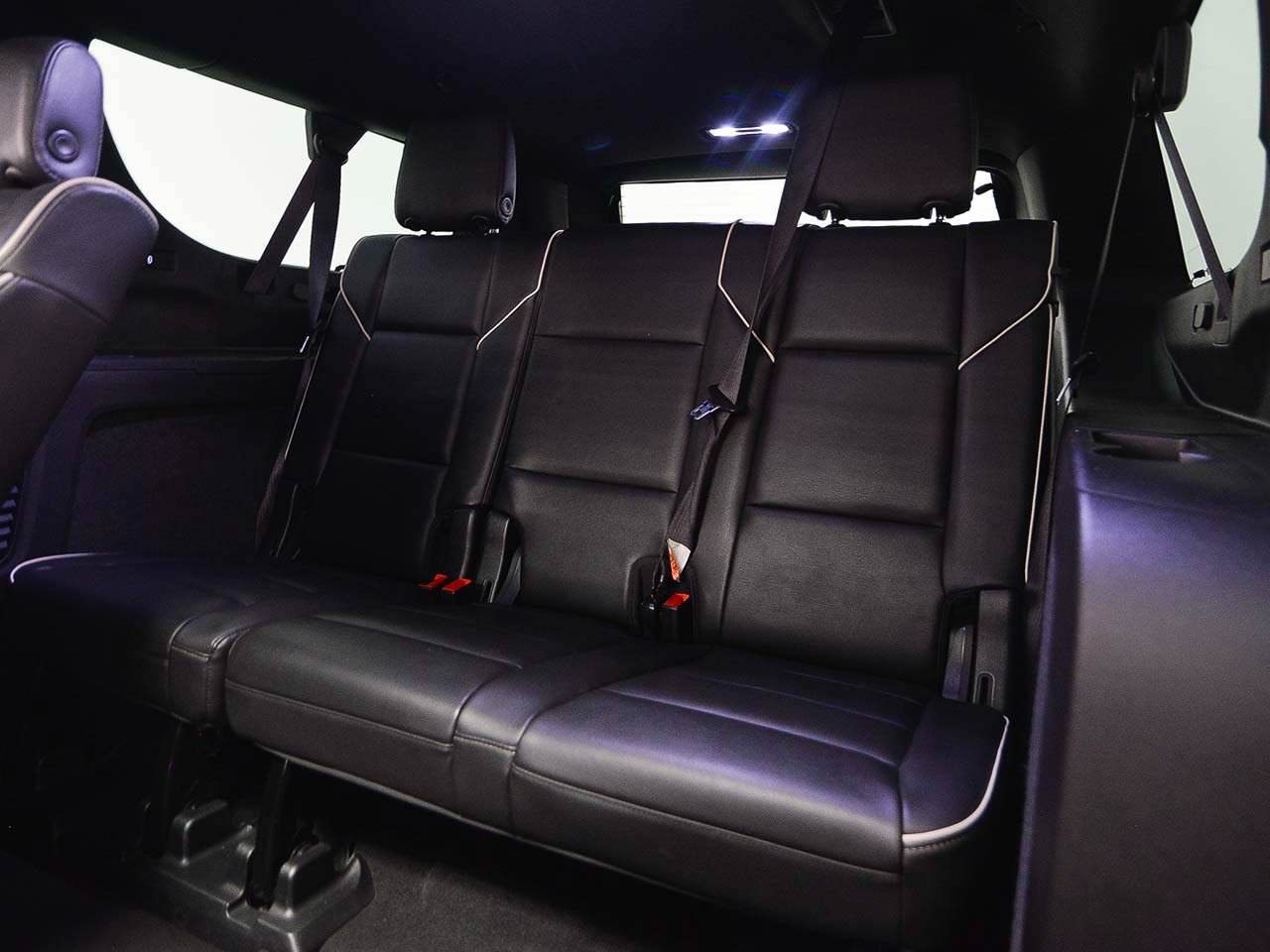 Used 2021 Cadillac Escalade ESV Premium Luxury AWD/4WD image 16