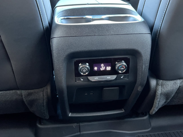New 2027 Chevrolet Traverse RS w/ LPO, Floor Liner Package AWD/4WD image 38