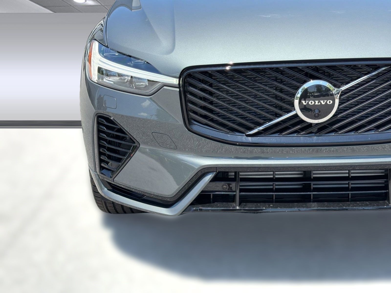 New 2026 Volvo XC60 T8 Plus w/ Climate Package AWD/4WD image 28