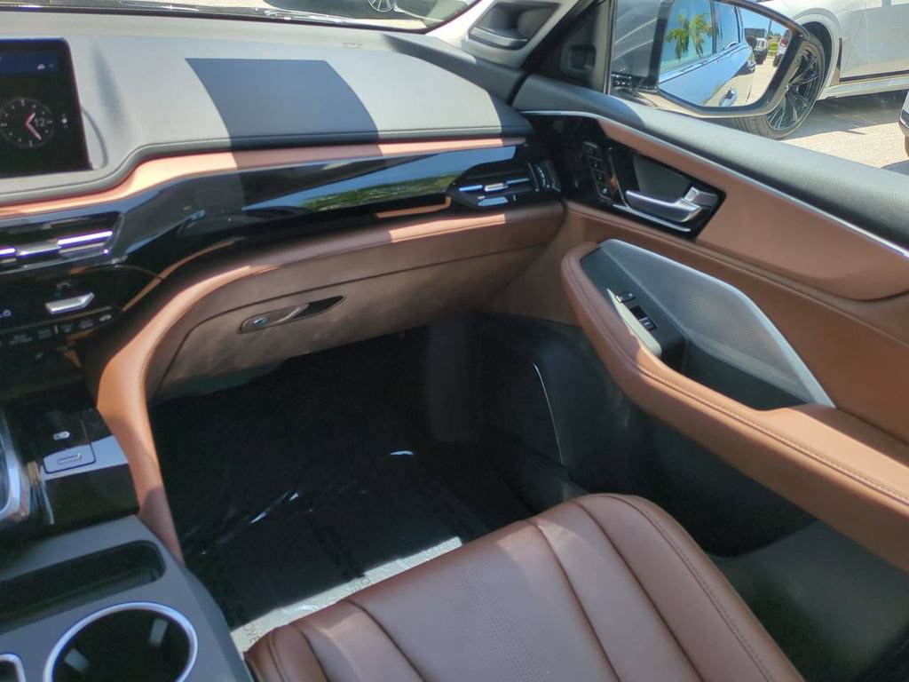 Certified 2025 Acura MDX FWD w/ Technology Package image 17