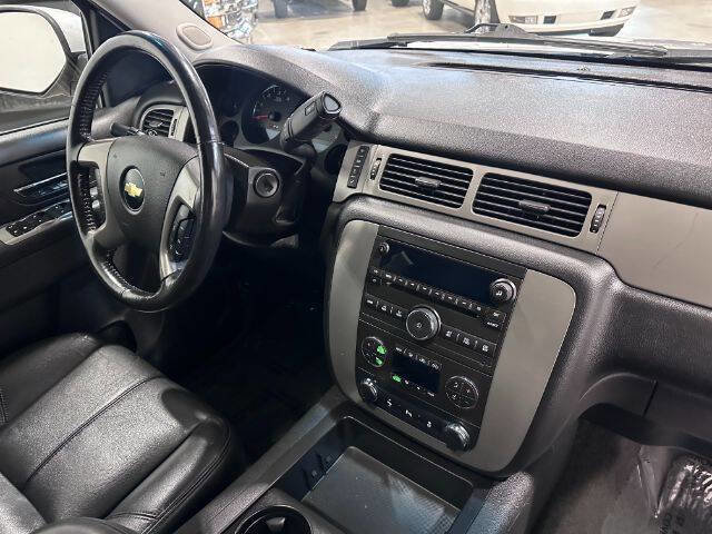 Used 2012 Chevrolet Avalanche LT image 15