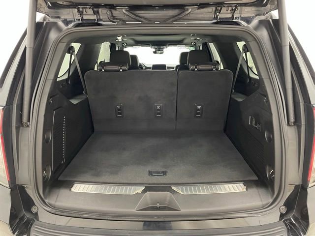 Used 2023 Chevrolet Suburban Premier w/ Premium Package 2 AWD/4WD image 10