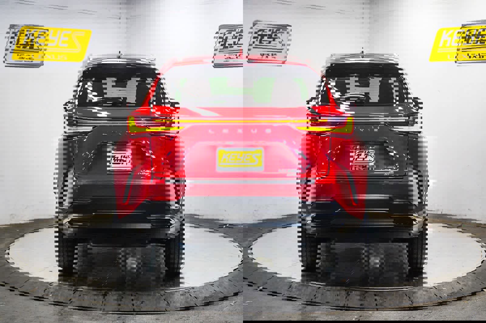 Used 2024 Lexus NX 350 AWD image 3