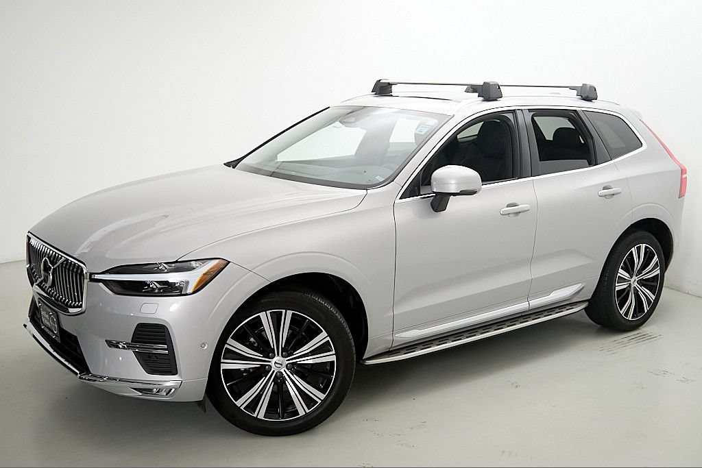 Certified 2023 Volvo XC60 B5 Plus w/ Climate Package AWD/4WD image 3