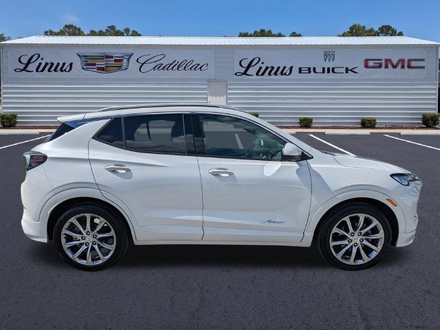 Certified 2024 Buick Encore GX Avenir w/ Avenir Technology Package FWD image 3
