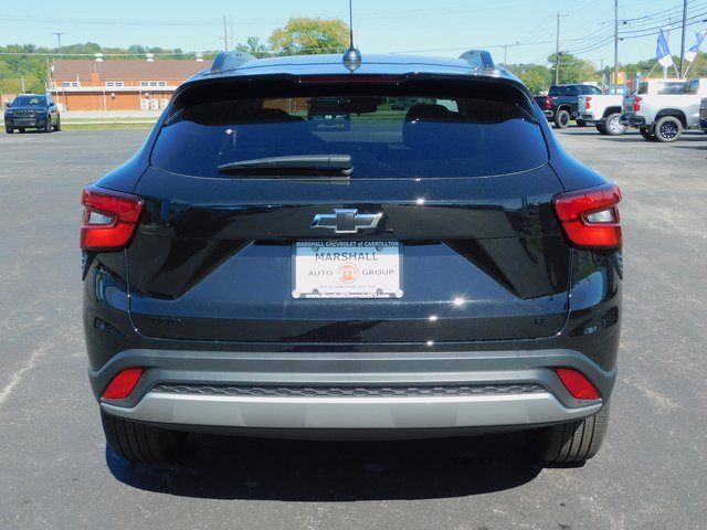 New 2025 Chevrolet Trax LT w/ Sunroof Package image 8