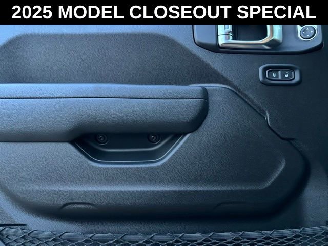 New 2025 Jeep Gladiator Sport AWD/4WD image 12