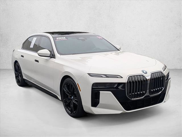 Used 2023 BMW i7 xDrive60 image 3