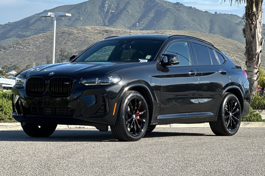 Used 2023 BMW X4 M40i w/ Shadowloine Package AWD/4WD image 7