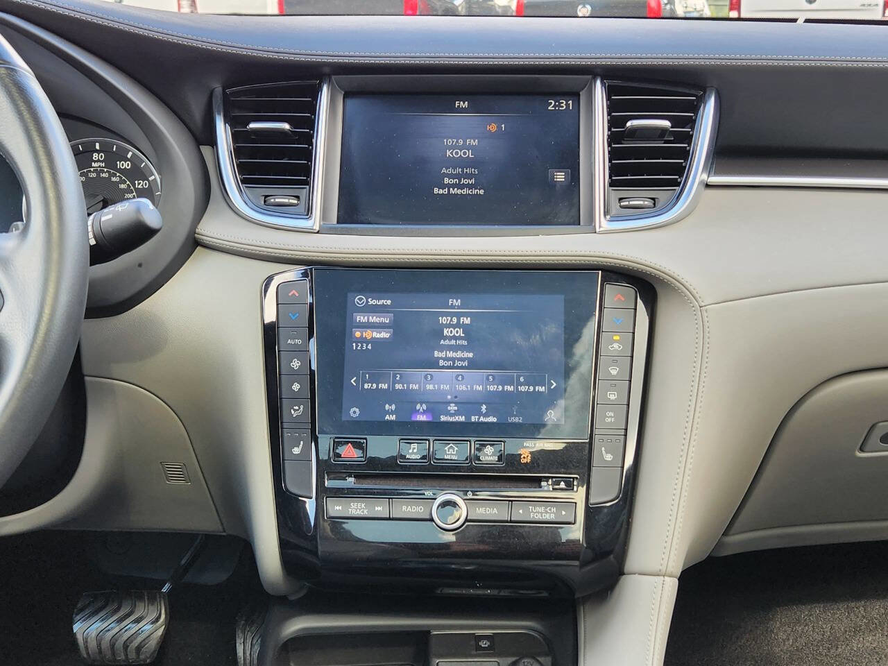Used 2023 INFINITI QX50 Luxe image 17