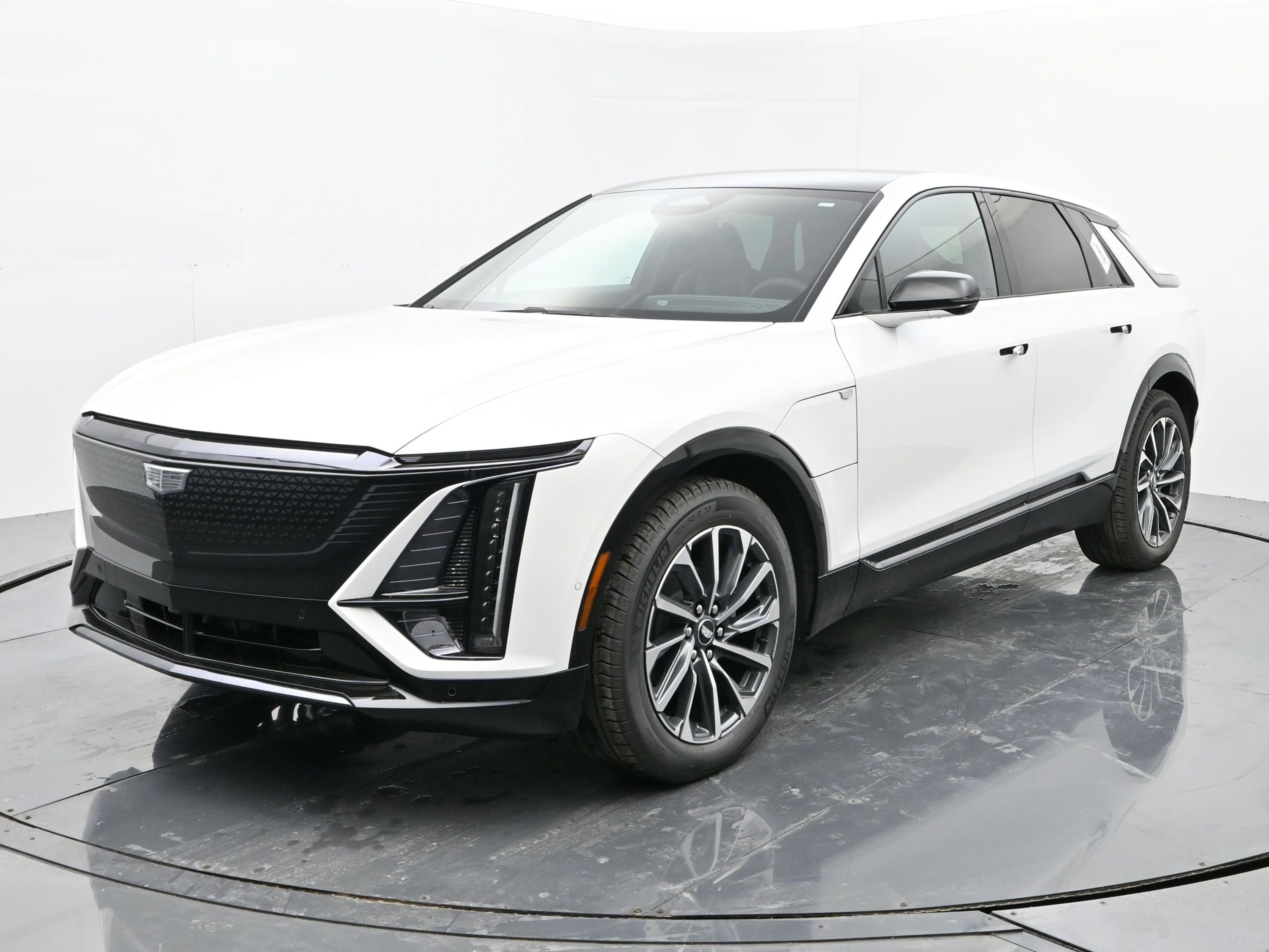 New 2025 Cadillac Lyriq Sport image 1