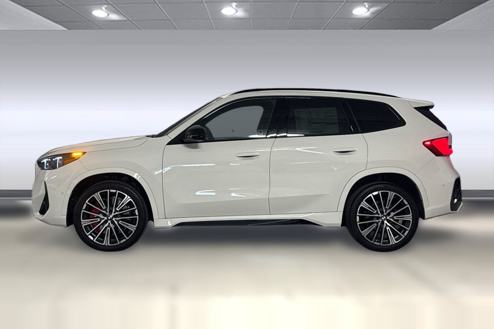New 2026 BMW X1 xDrive28i w/ Technology Package AWD/4WD image 2