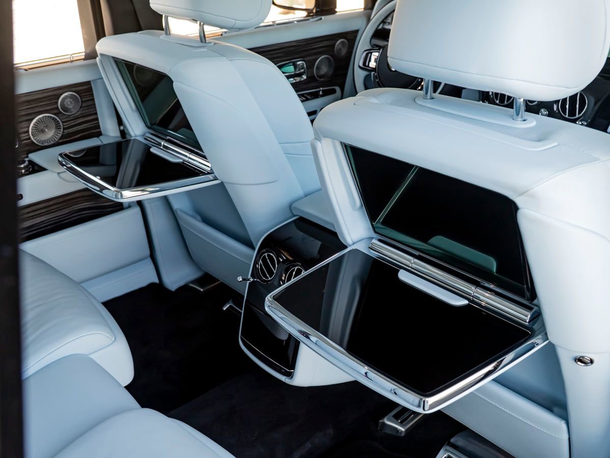 Used 2023 Rolls-Royce Phantom Sedan w/ The Phantom Package RWD image 17