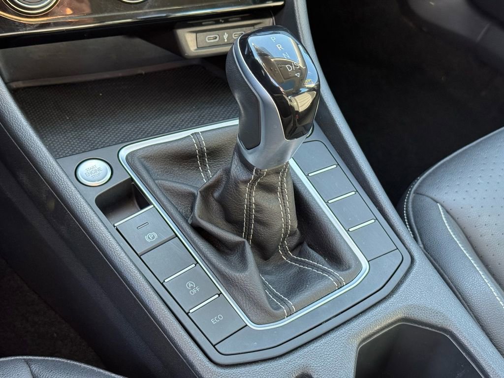 Used 2024 Volkswagen Jetta SE image 31