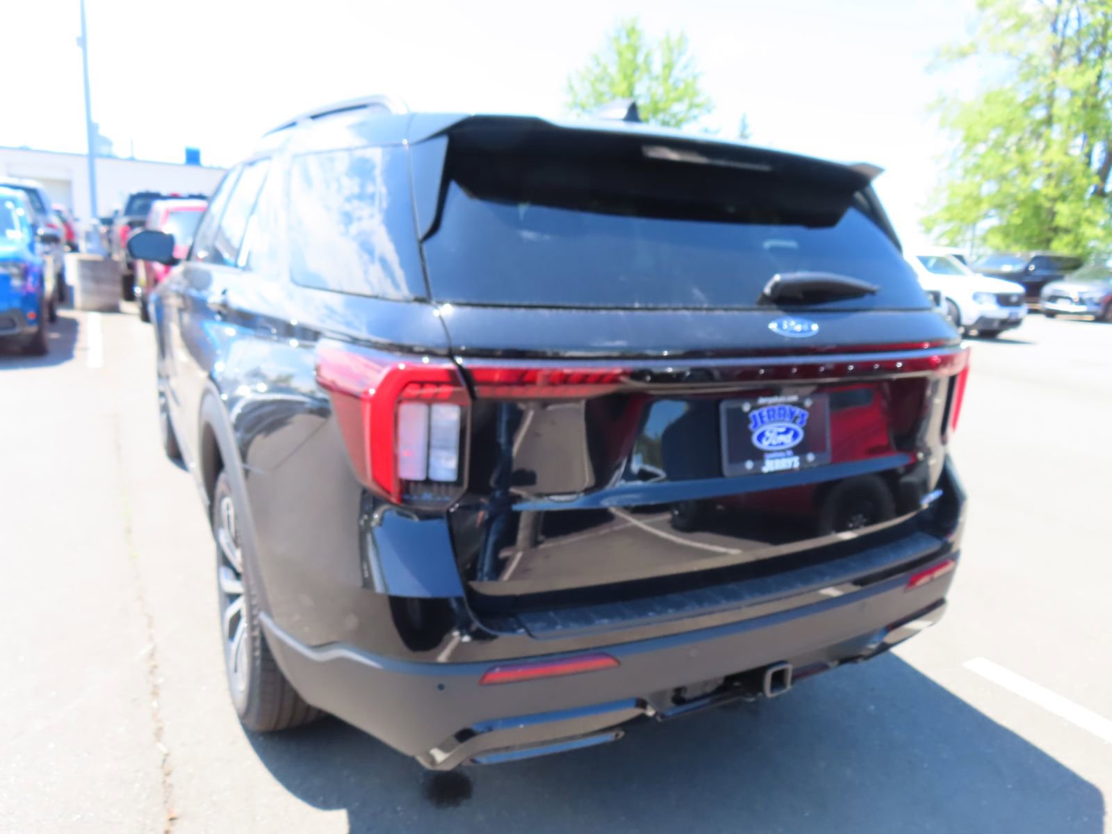 New 2026 Ford Explorer ST-Line AWD/4WD image 6