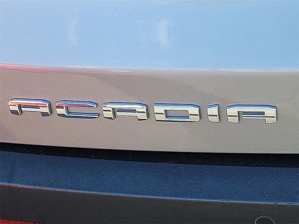 Used 2023 GMC Acadia SLT image 28