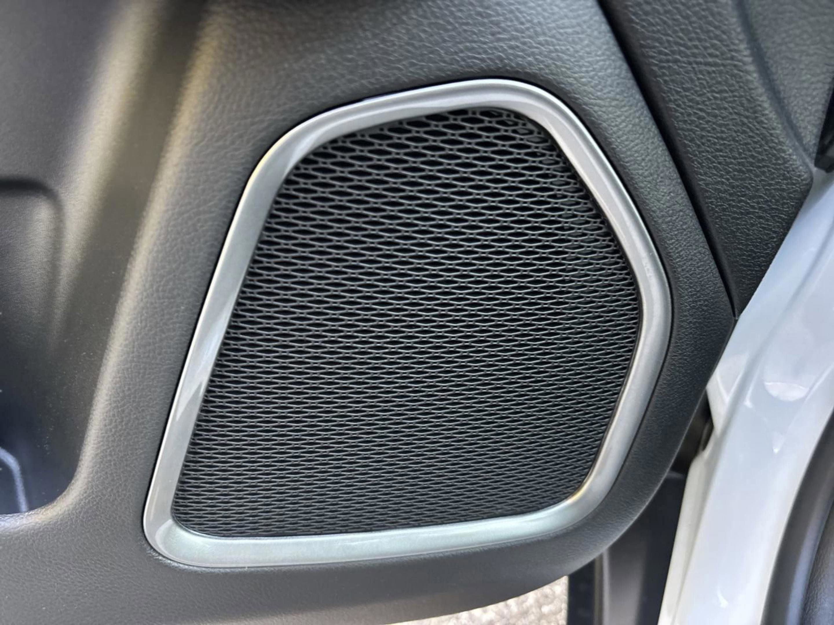 New 2026 Jeep Compass Latitude image 18