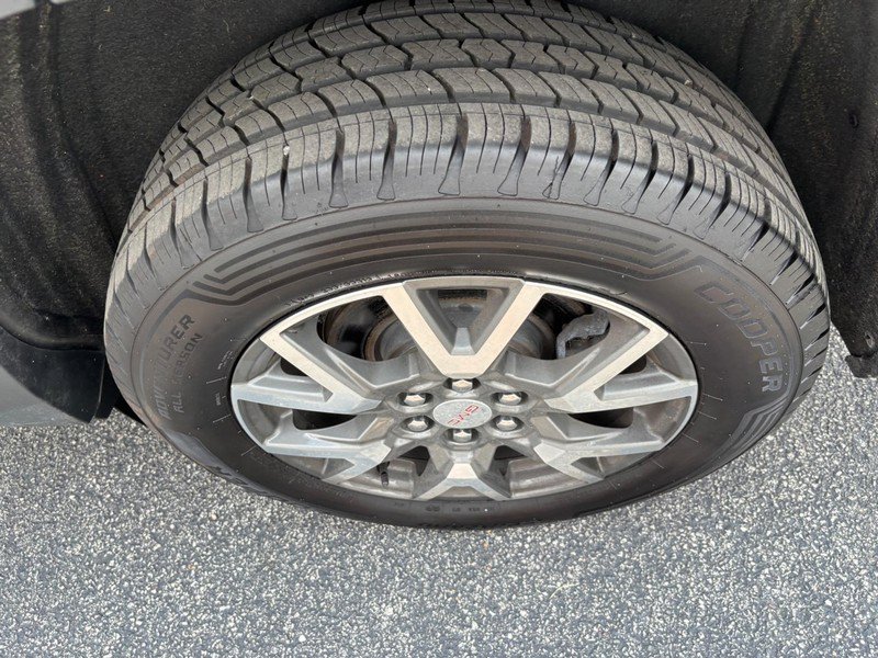 Used 2021 GMC Acadia SLE w/ Driver Convenience Package AWD/4WD image 7