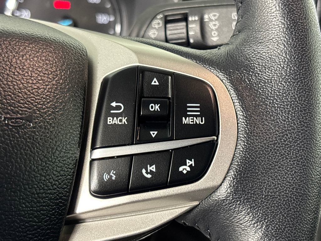 Used 2024 Ford Explorer XLT image 17