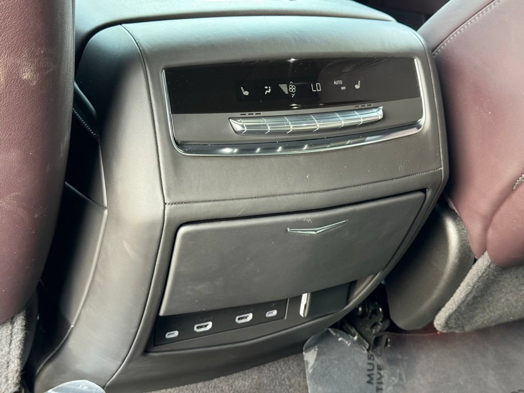Certified 2023 Cadillac Escalade Sport Platinum AWD/4WD image 35