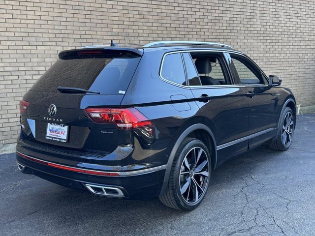 Used 2022 Volkswagen Tiguan SEL R-Line AWD/4WD image 24