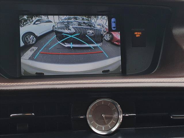 Used 2016 Lexus ES 350 w/ Luxury Package w/Wood Trim FWD image 13