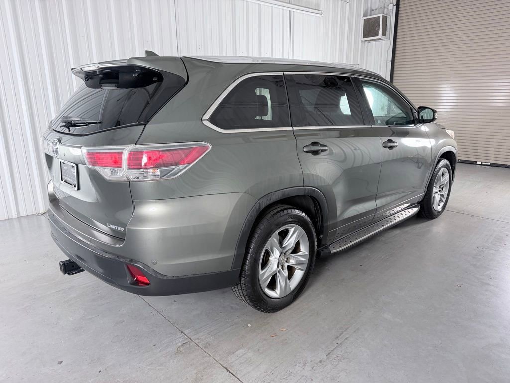 Used 2015 Toyota Highlander Limited FWD image 5