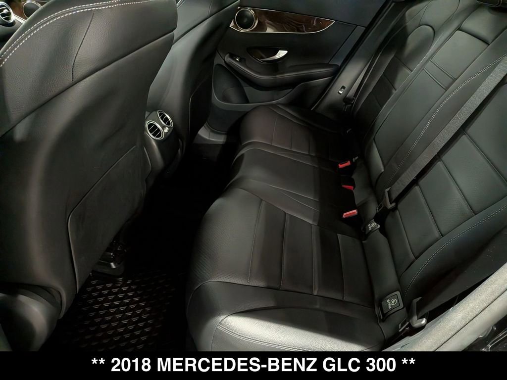 Used 2018 Mercedes-Benz GLC 300 4MATIC image 3