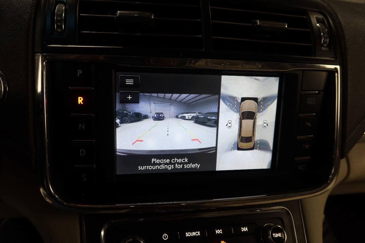 Used 2020 Lincoln Continental Reserve FWD image 20