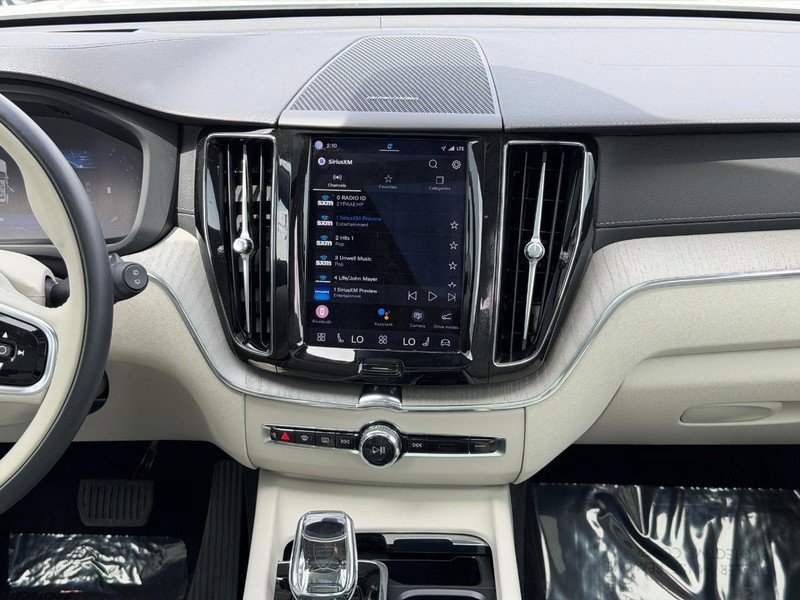 Certified 2023 Volvo XC60 B5 Ultimate AWD/4WD image 14