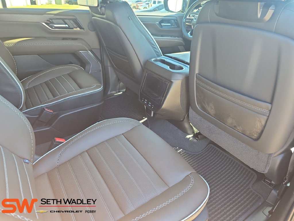 New 2026 GMC Yukon Denali Ultimate AWD/4WD image 11