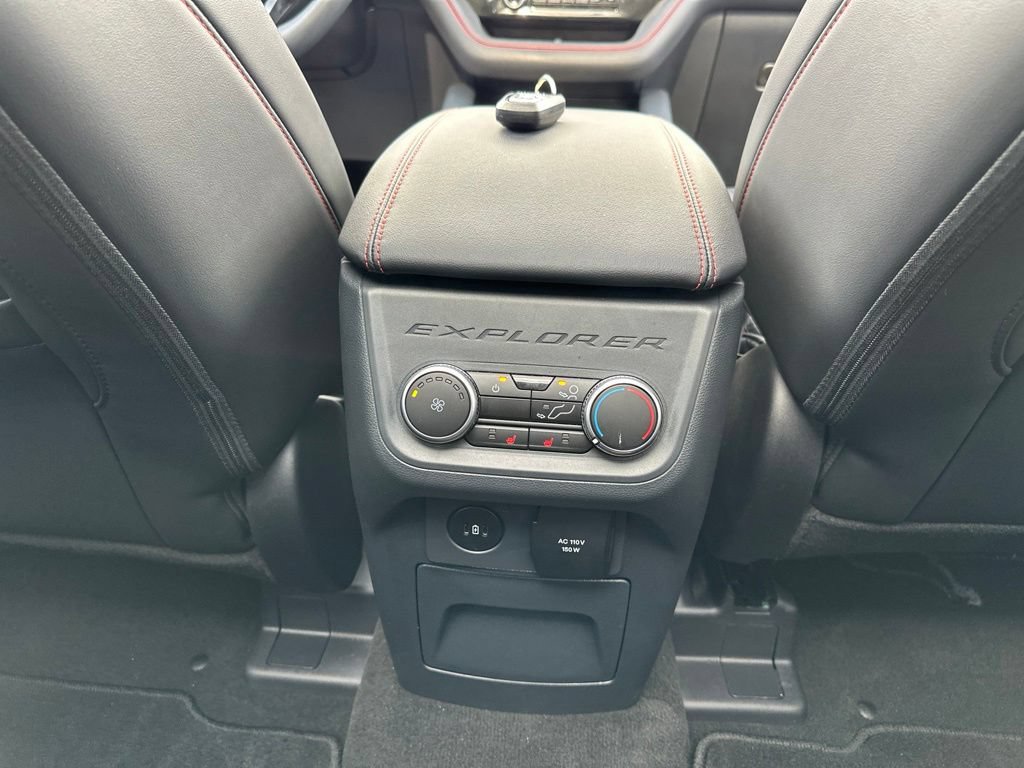Certified 2025 Ford Explorer ST-Line w/ Premium Package AWD/4WD image 34