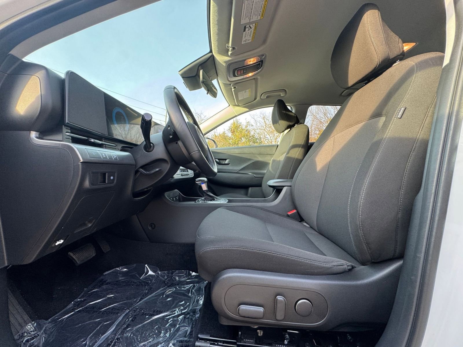 Used 2025 Hyundai Kona SEL image 23