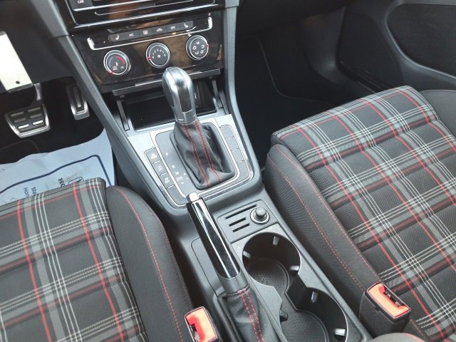 Used 2018 Volkswagen GTI S image 18