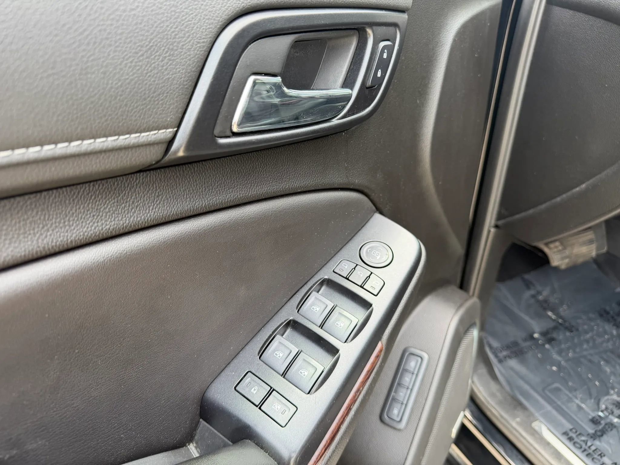 Used 2020 GMC Yukon XL SLT AWD/4WD image 14